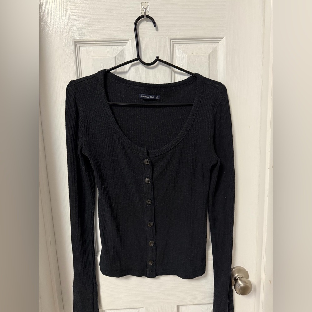 Abercrombie & Fitch Black Button-Up Ribbed Top